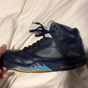 Jordan 5 Hornets